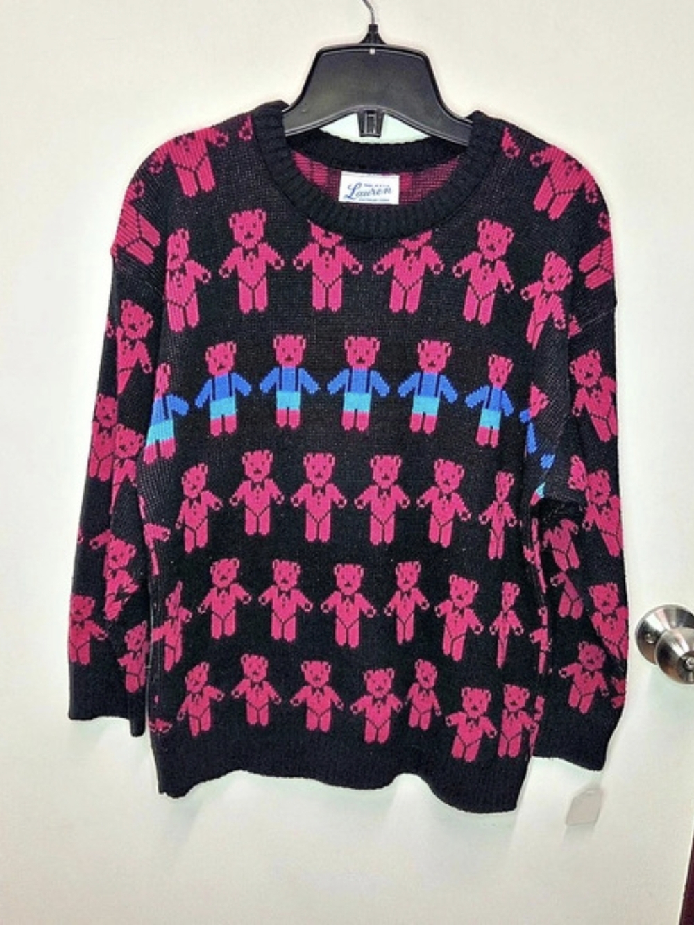 Vintage 80s Lauren Bear Motif Crewneck Sweater in Black & Pink Like New